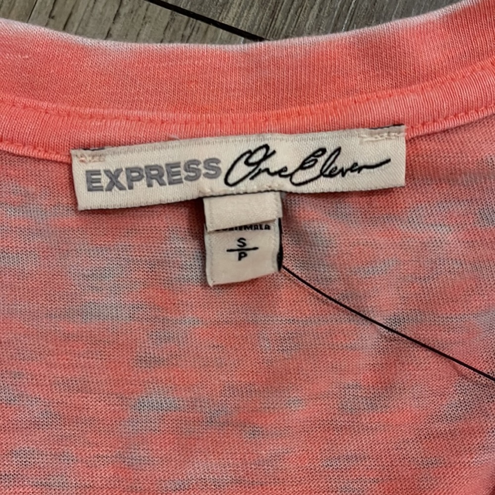 ❗️SALE❗️Express Graphic Tank - Picture 4 of 4